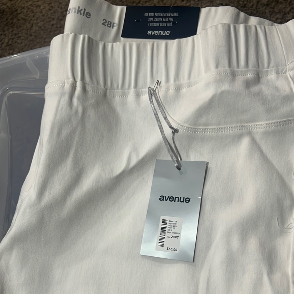 Avenue White Ankle Pants